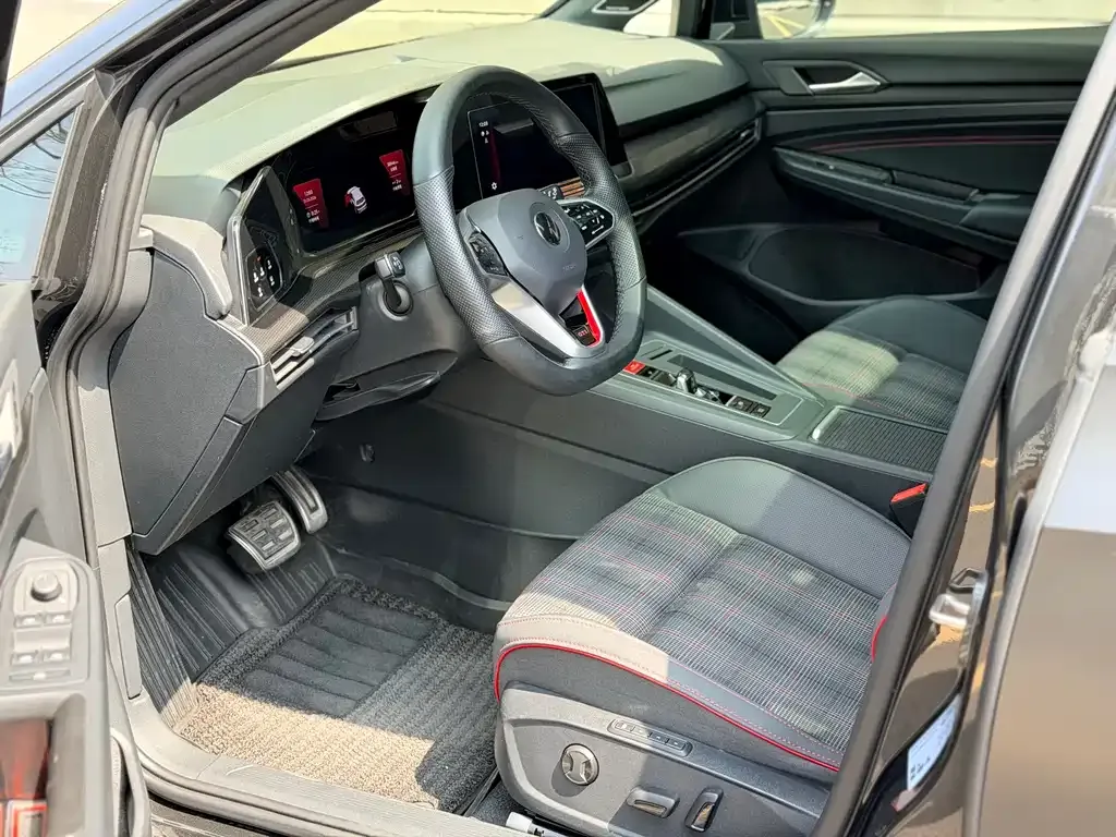 Volkswagen Golf GTI 2023 из CN, фото 8