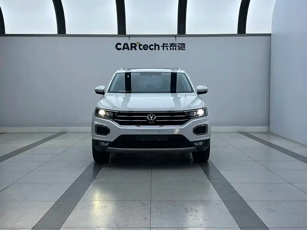 Volkswagen T-Roc — фото 2