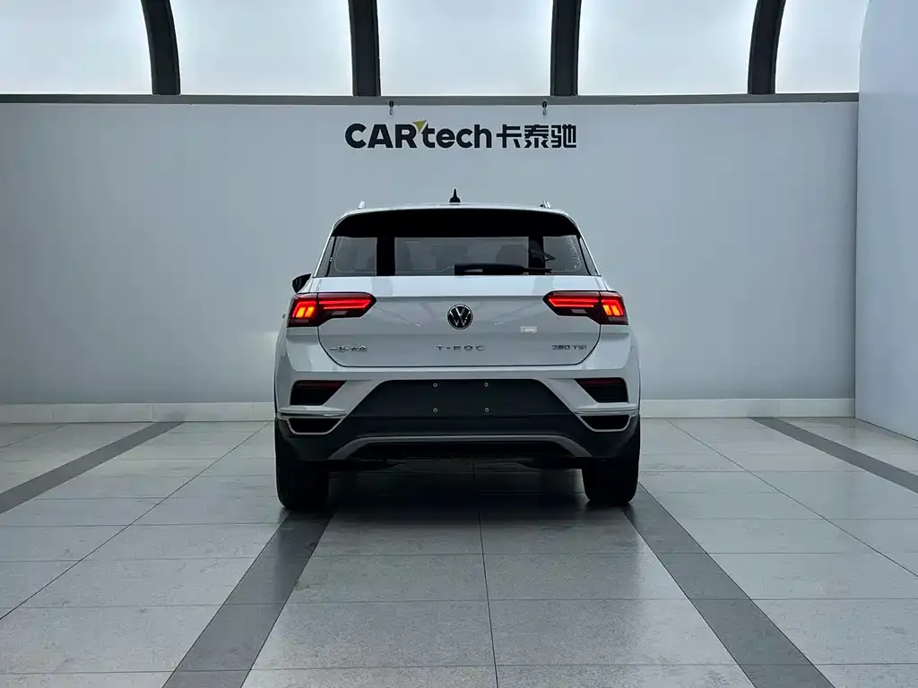 Volkswagen T-Roc — фото 3