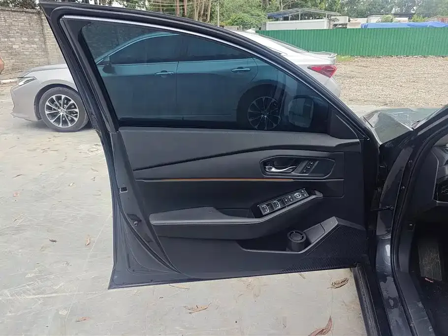 Honda Accord — фото 10