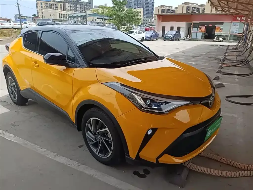 Toyota C-HR — фото 2
