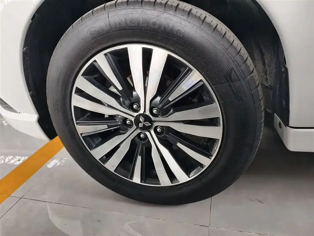 Mitsubishi Outlander 2022 из CN, фото 6