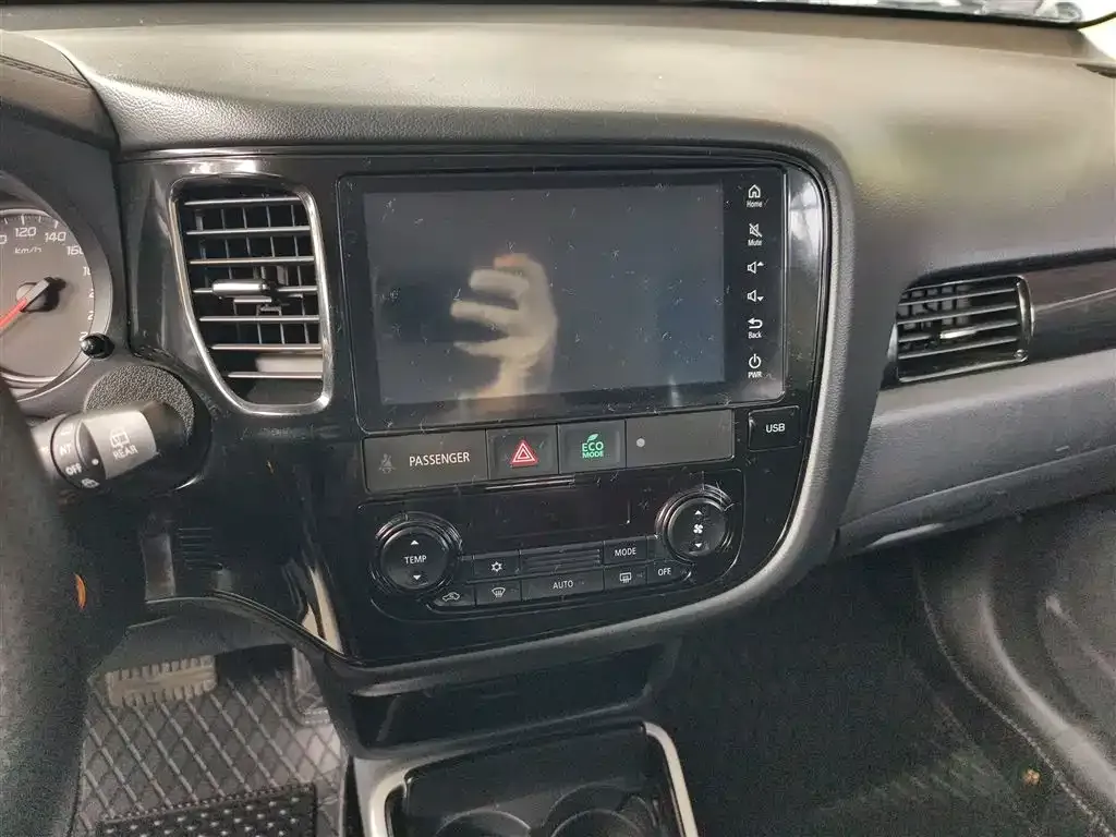 Mitsubishi Outlander 2022 из CN, фото 5