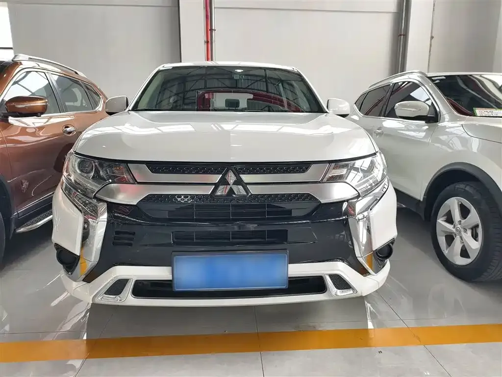 Mitsubishi Outlander 2022 из CN, фото 4