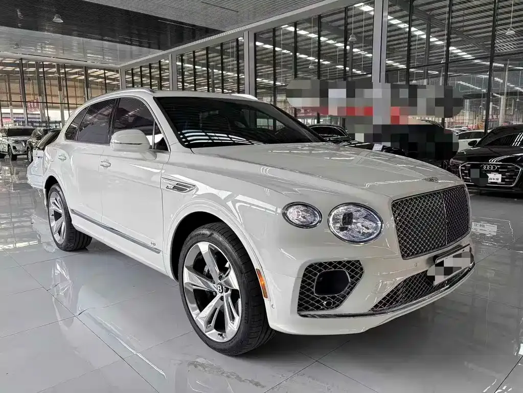 Bentley Bentayga — фото 1