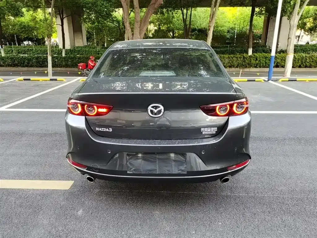 Mazda 3 Axela — фото 10
