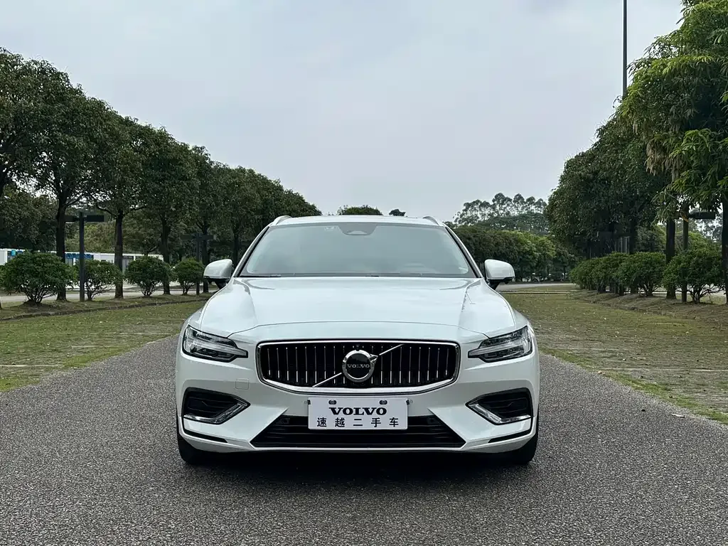 Volvo V60 2022 из CN, фото 7