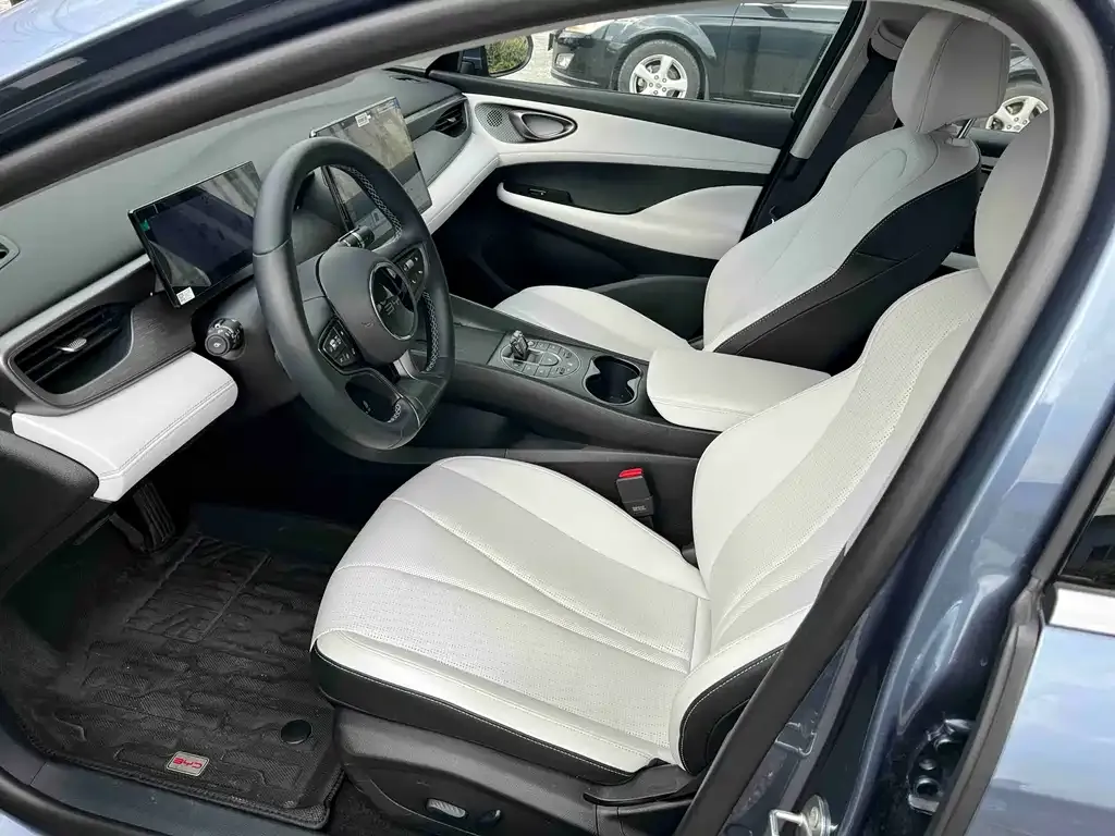 BYD Seal 05 DM-i — фото 3