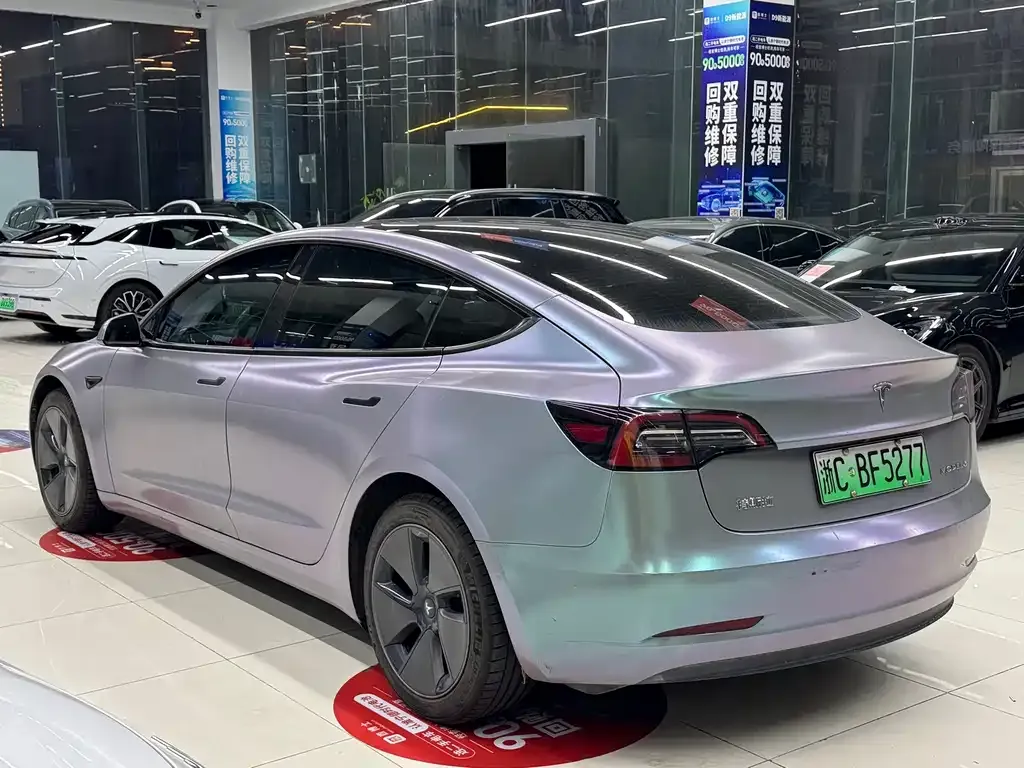 Tesla Model 3 — фото 5