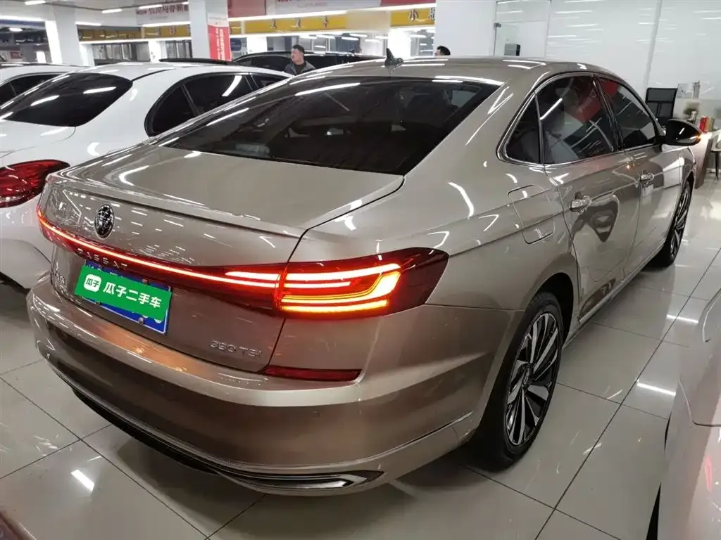 Volkswagen Passat — фото 7