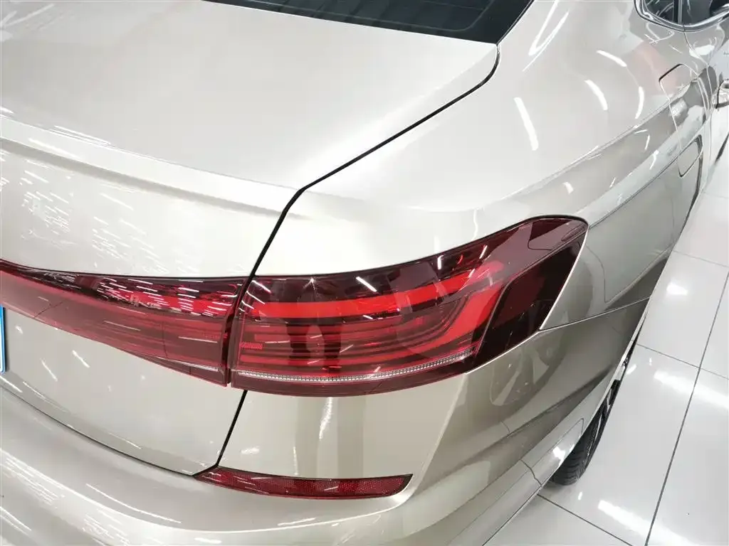 Volkswagen Passat — фото 4