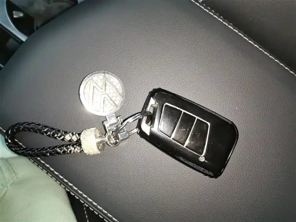 Volkswagen Passat — фото 10