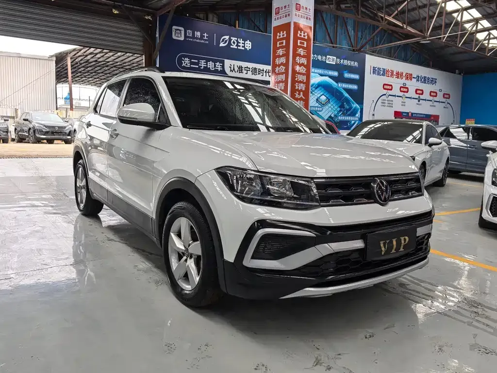 Volkswagen T-Cross — фото 1