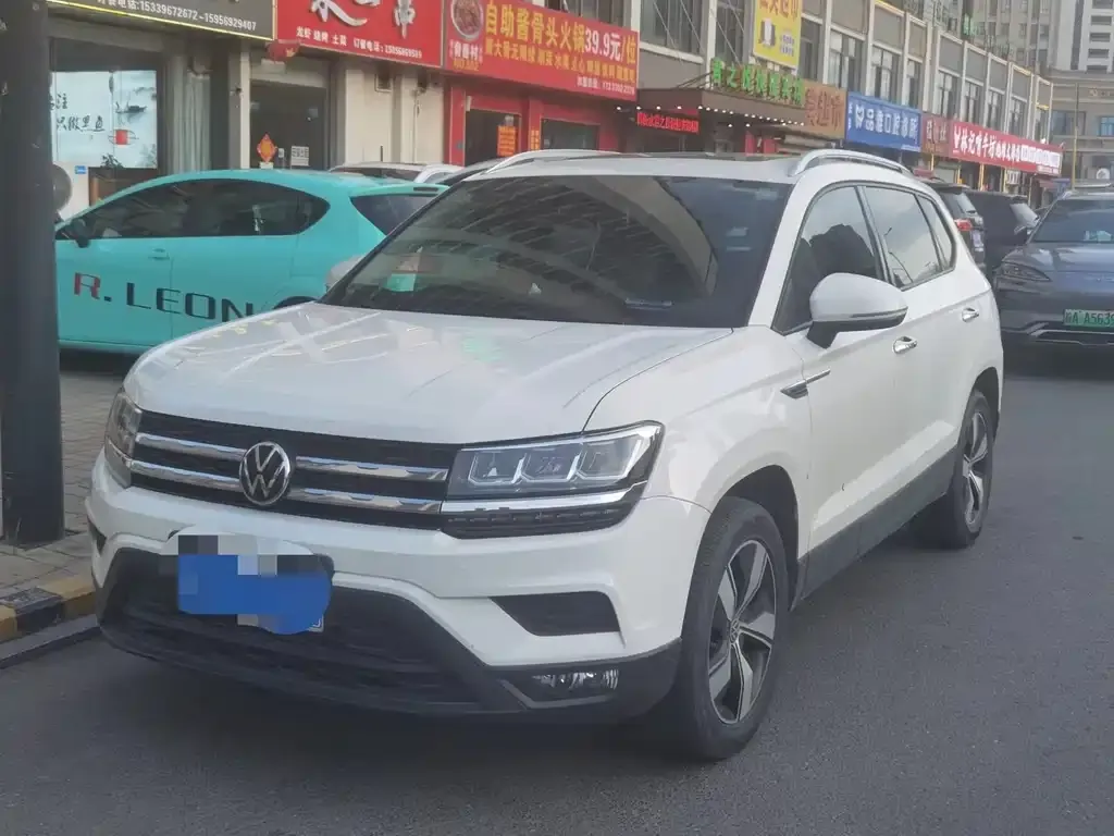 Volkswagen Tharu