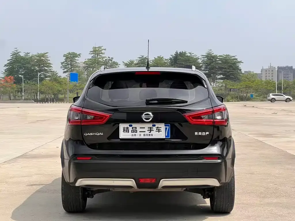 Nissan Qashqai — фото 2