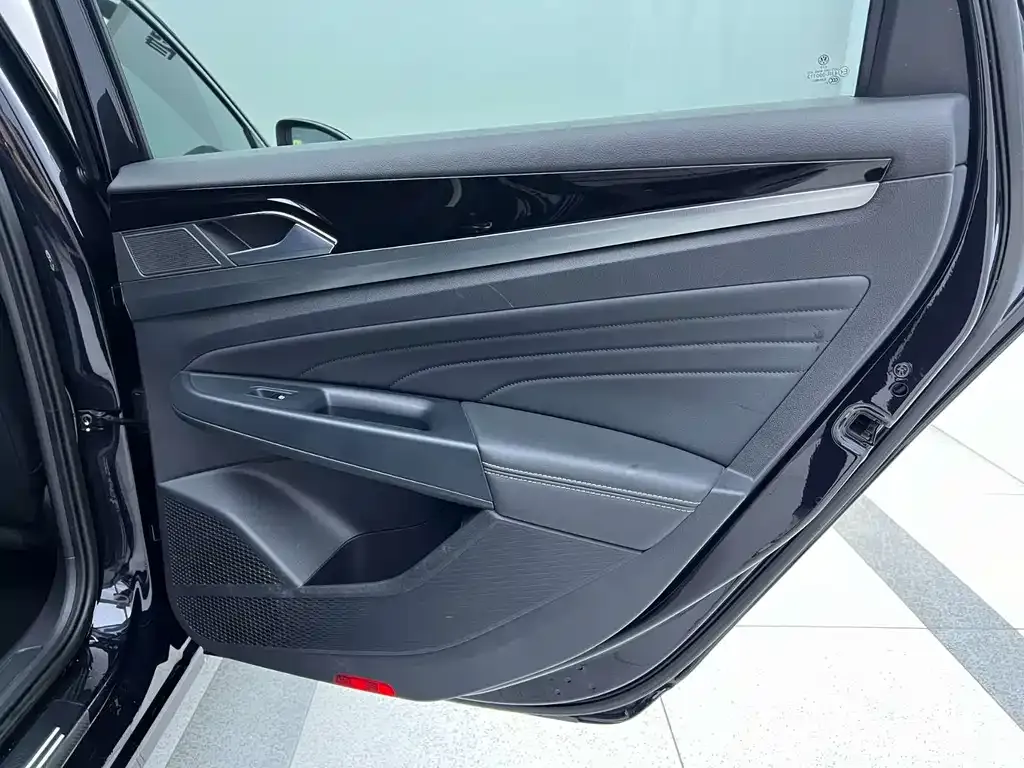 Volkswagen Passat — фото 4