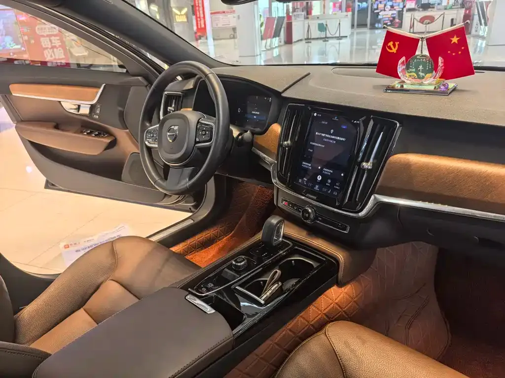 Volvo S90 PHEV 2023 из CN, фото 7