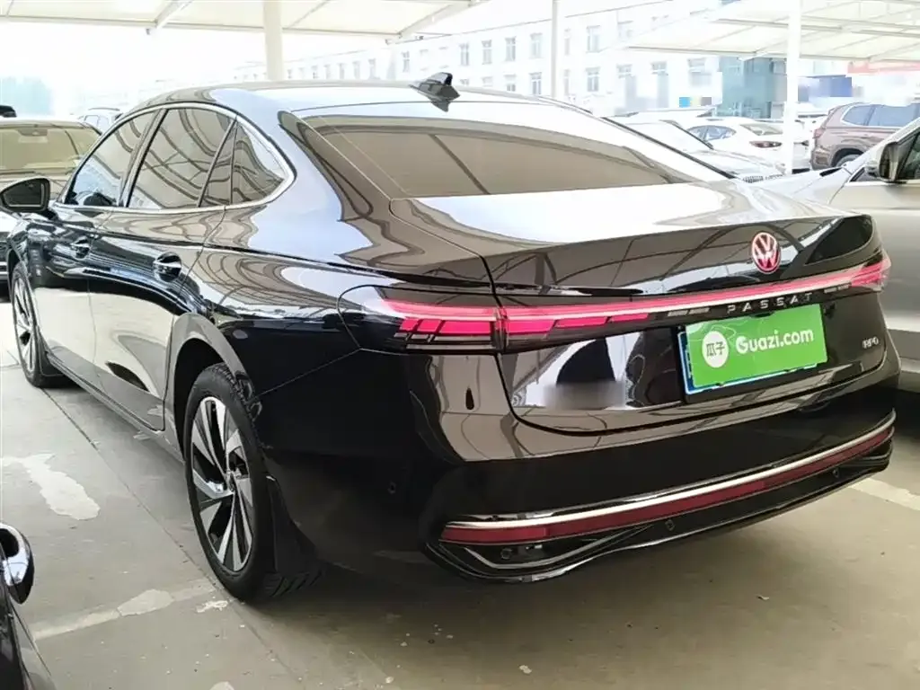 Volkswagen Passat — фото 9