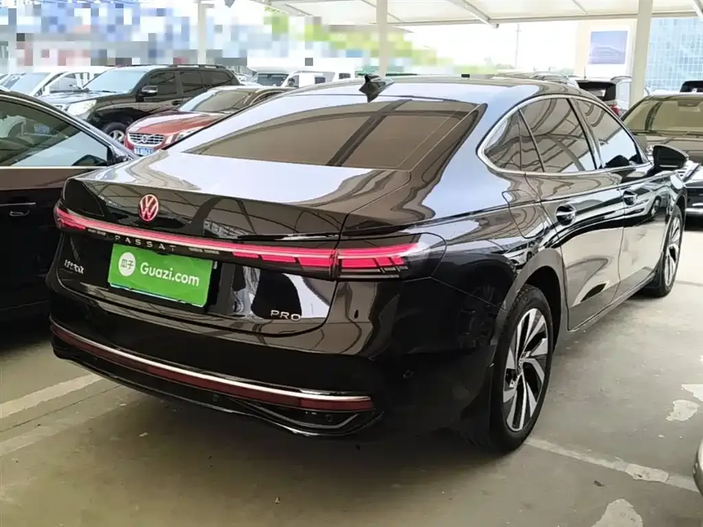 Volkswagen Passat — фото 4