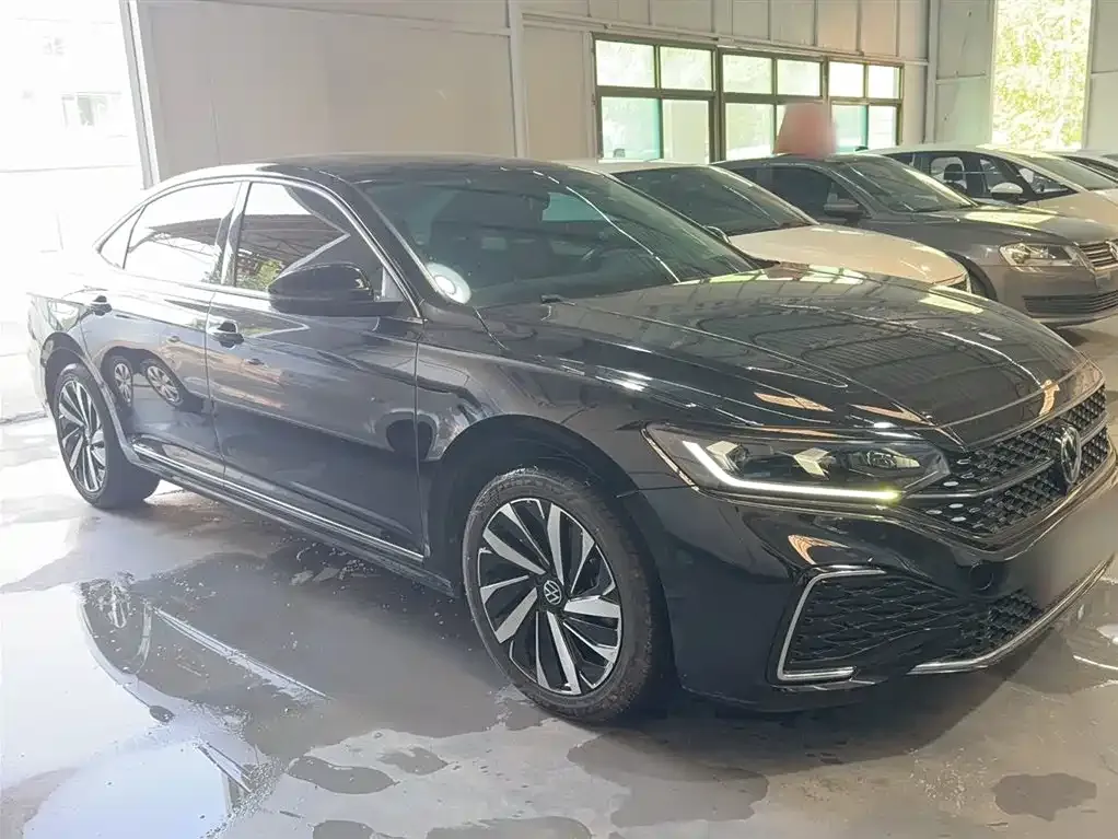 Volkswagen Passat — фото 9