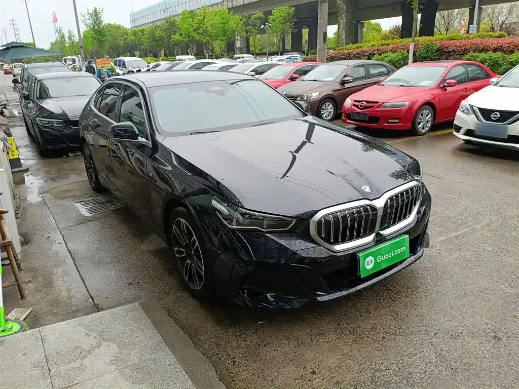 BMW 5 Series — фото 10
