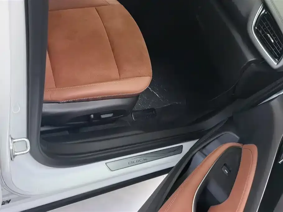 Buick Regal — фото 10