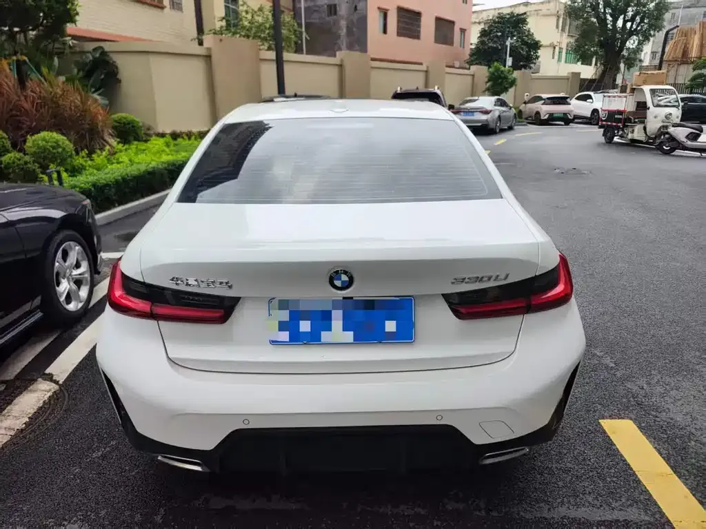 BMW 3 Series 2023 из CN, фото 7