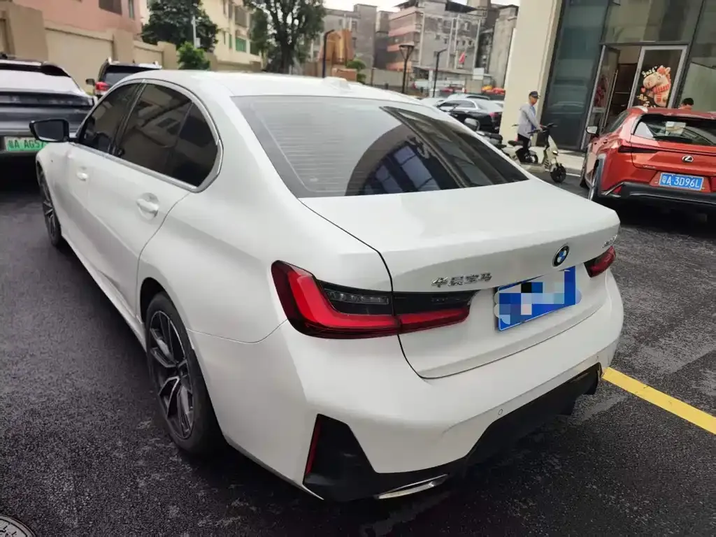 BMW 3 Series 2023 из CN, фото 2