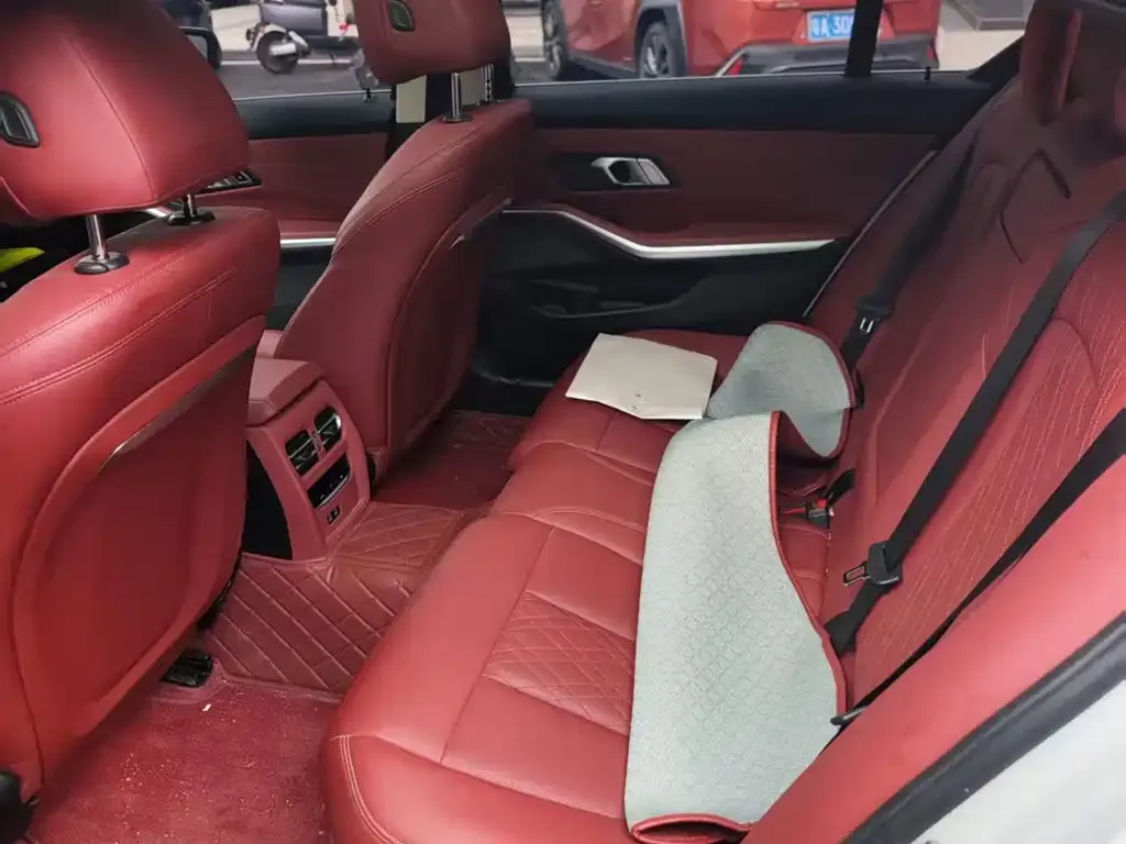 BMW 3 Series 2023 из CN, фото 6