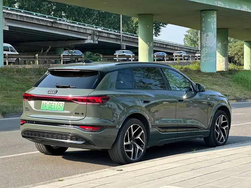 Audi Q6L e-tron — фото 7
