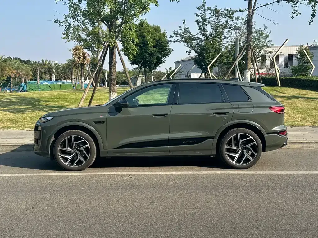 Audi Q6L e-tron — фото 10