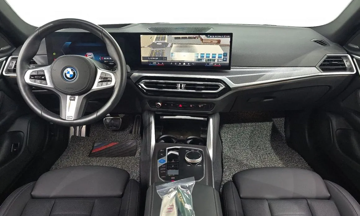 BMW i4 — фото 10