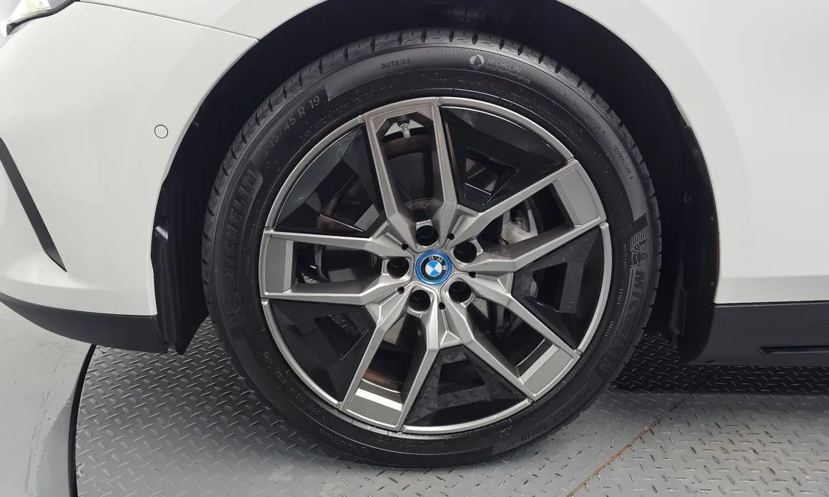 BMW i5 2024 из KR, фото 9
