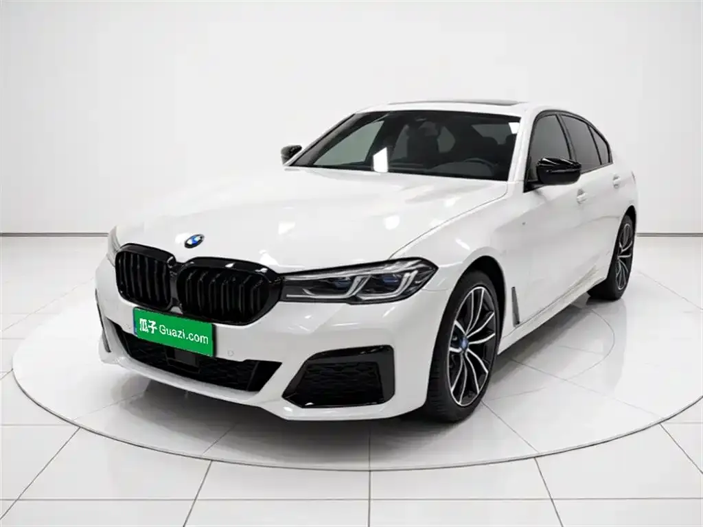 BMW 5 Series — фото 5