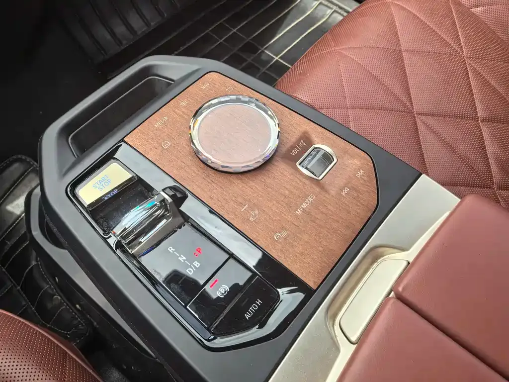BMW iX 2022 из CN, фото 7