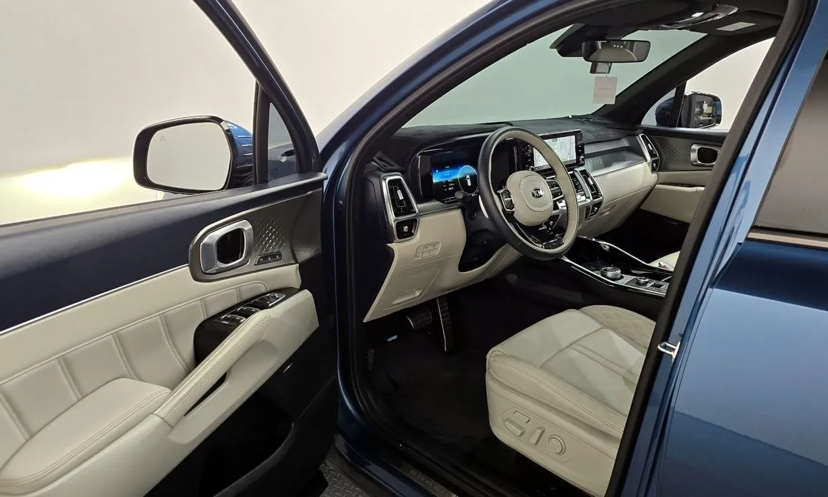 Kia Sorento — фото 7