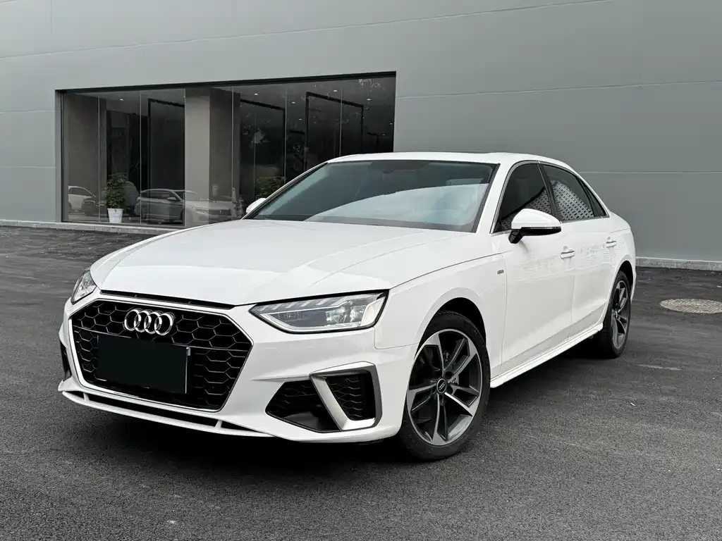 Audi A4L — фото 5