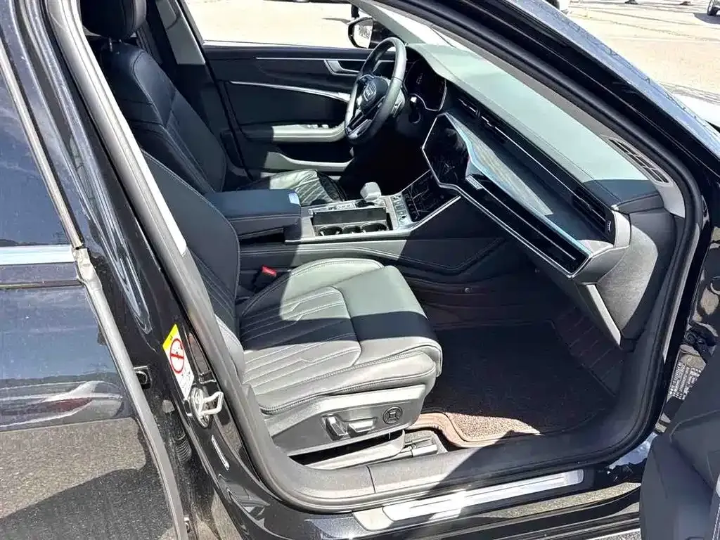 Audi A6L 2024 из CN, фото 6