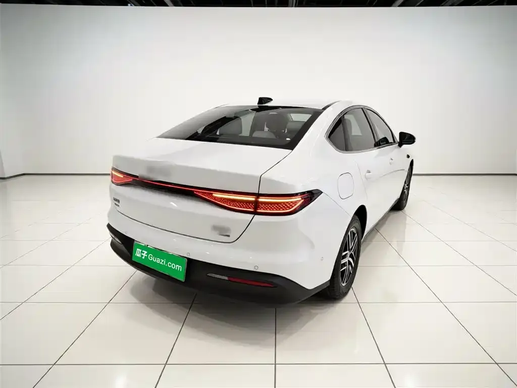 BYD Seal 05 DM-i — фото 6