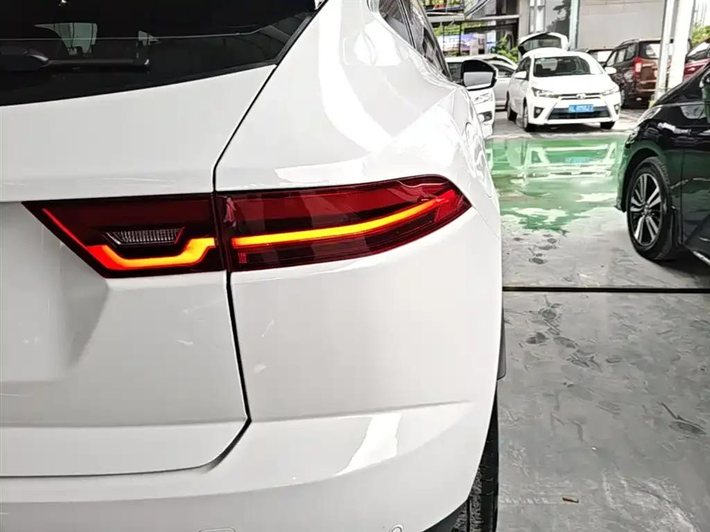 Jaguar E-PACE 2024 из CN, фото 2