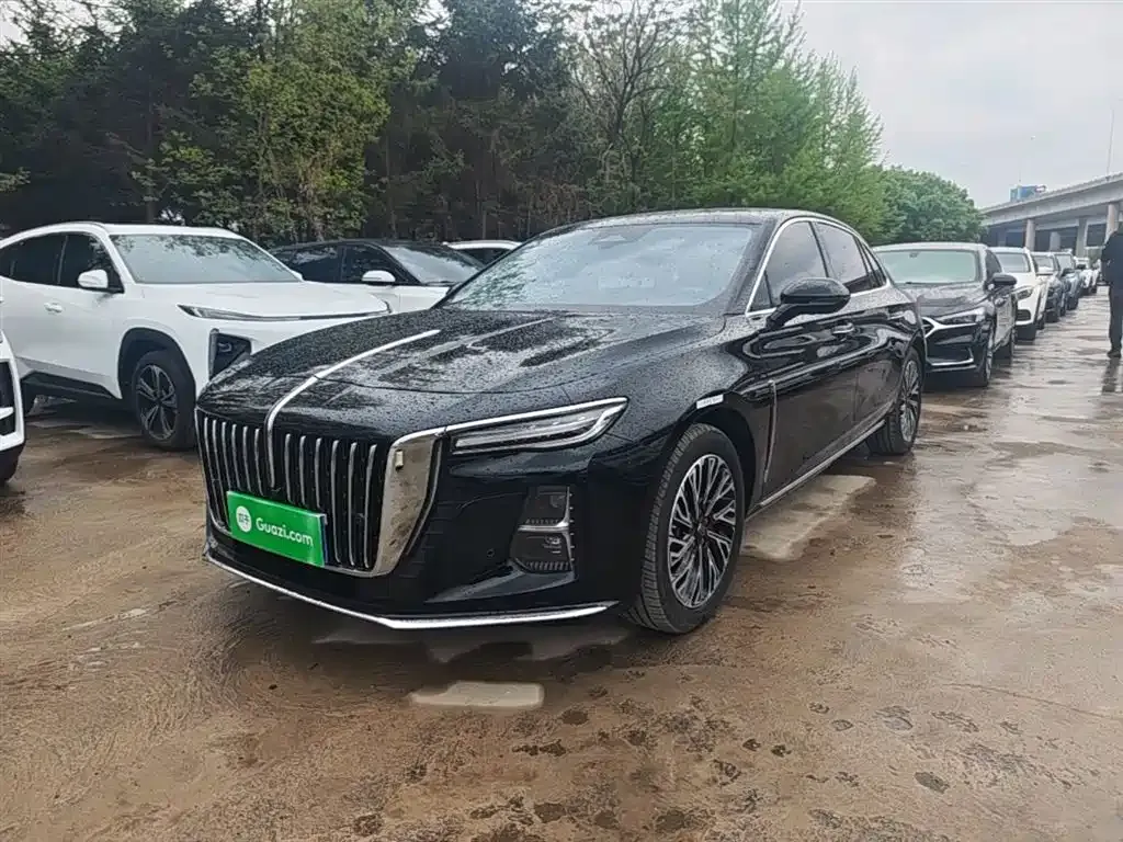Hongqi H5 — фото 1