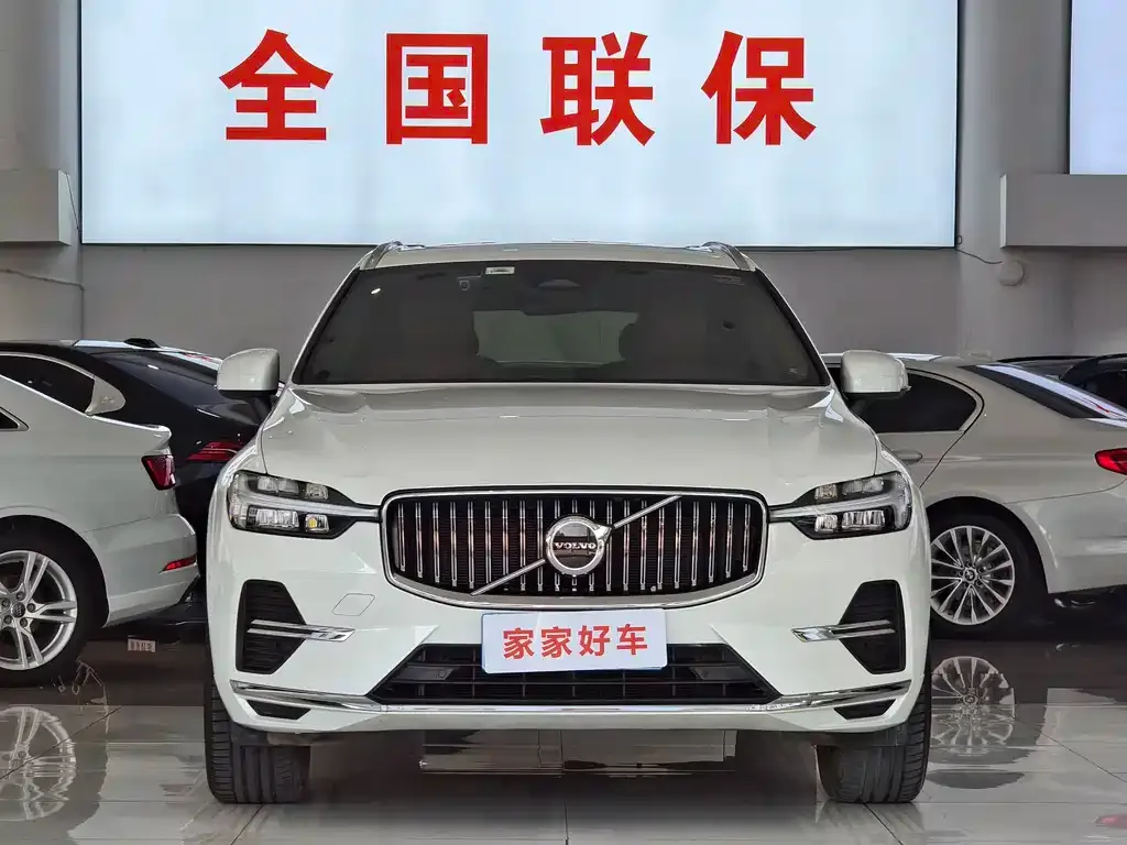 Volvo XC60 — фото 10