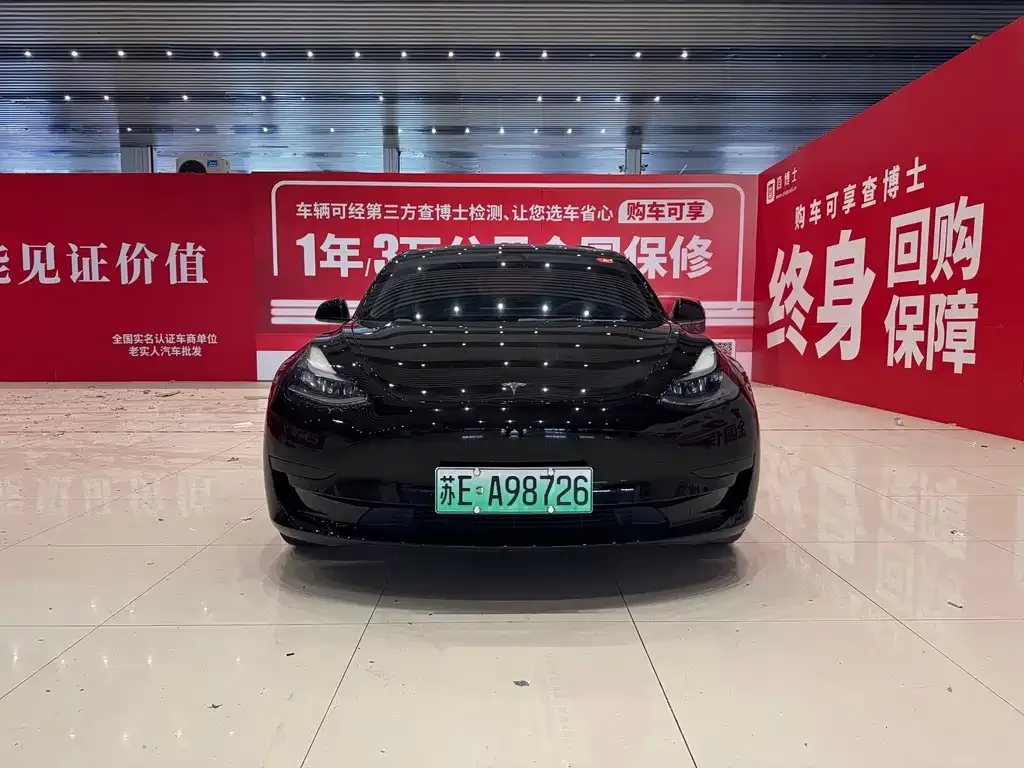 Tesla Model 3 — фото 9