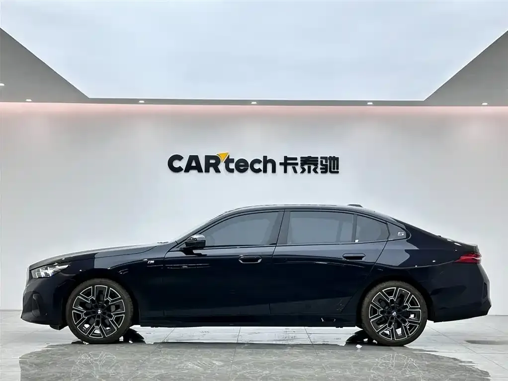 BMW 5 Series — фото 2