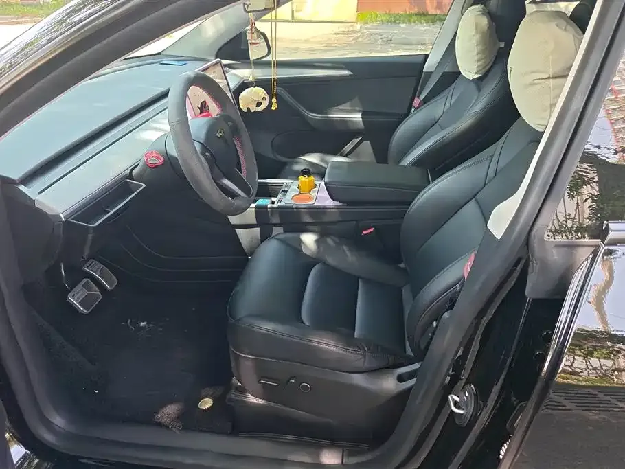 Tesla Model Y — фото 3