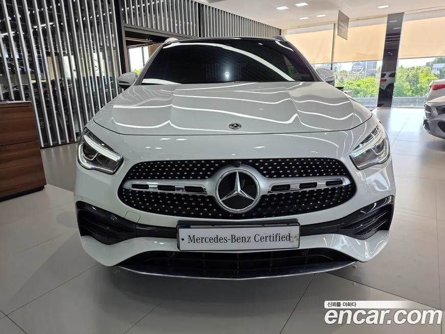 Mercedes-Benz GLA-Class — фото 10