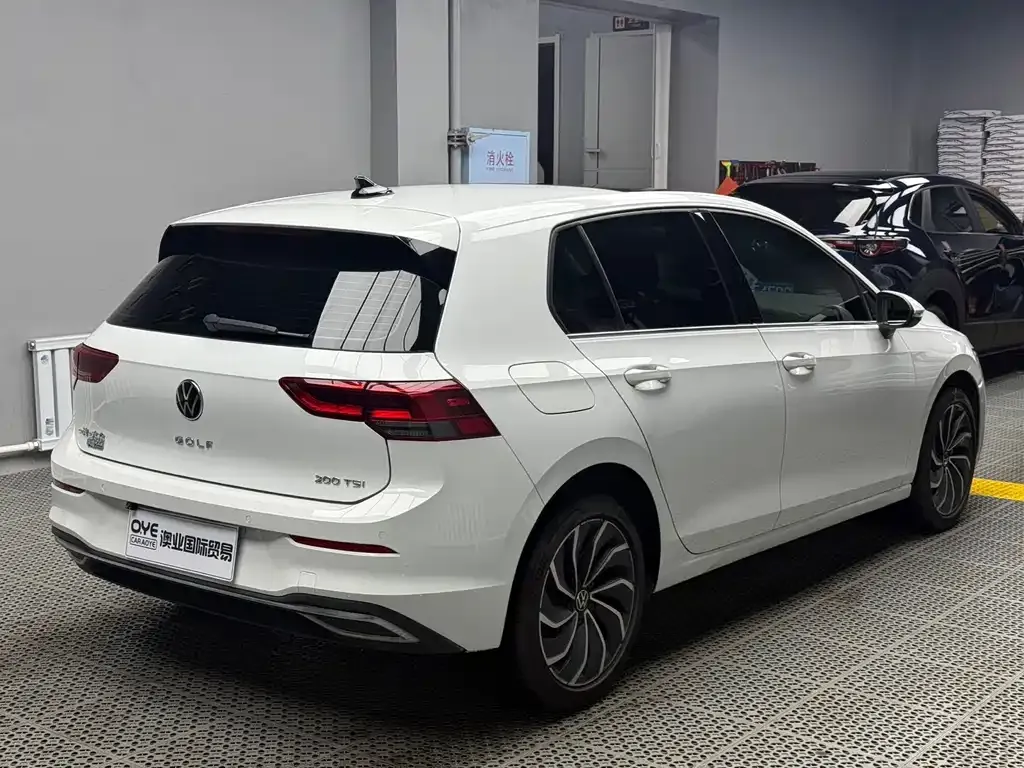 Volkswagen Golf 2021 из CN, фото 8
