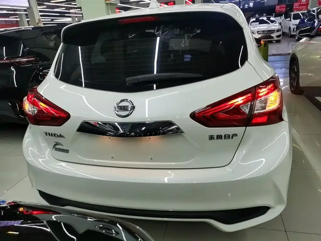 Nissan Tiida 2022 из CN, фото 4