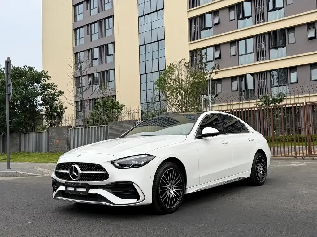 Mercedes-Benz C-Class — фото 1