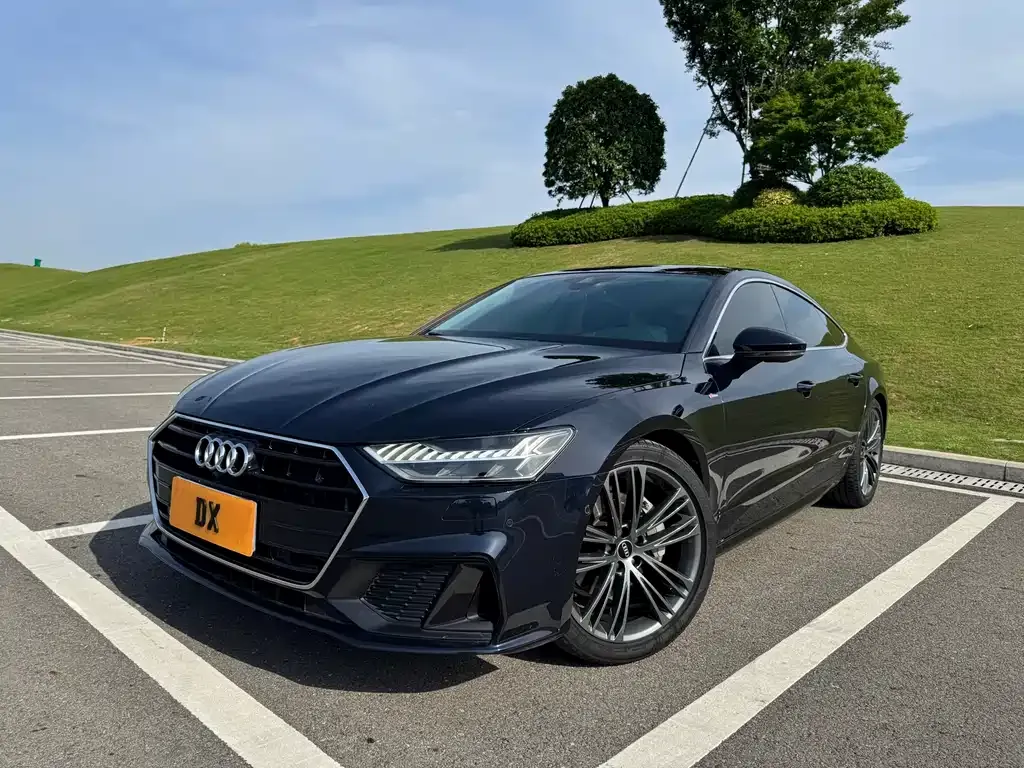 Audi A7 — фото 1